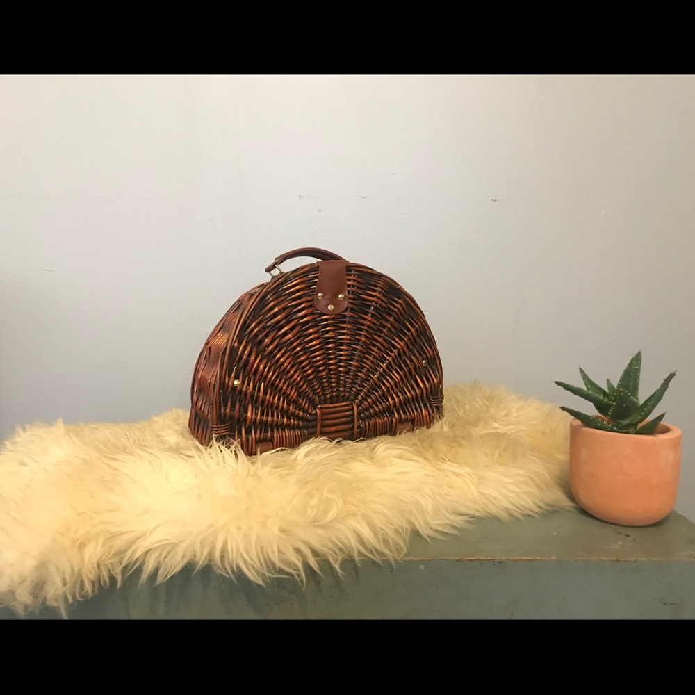 Vintage basket Purse